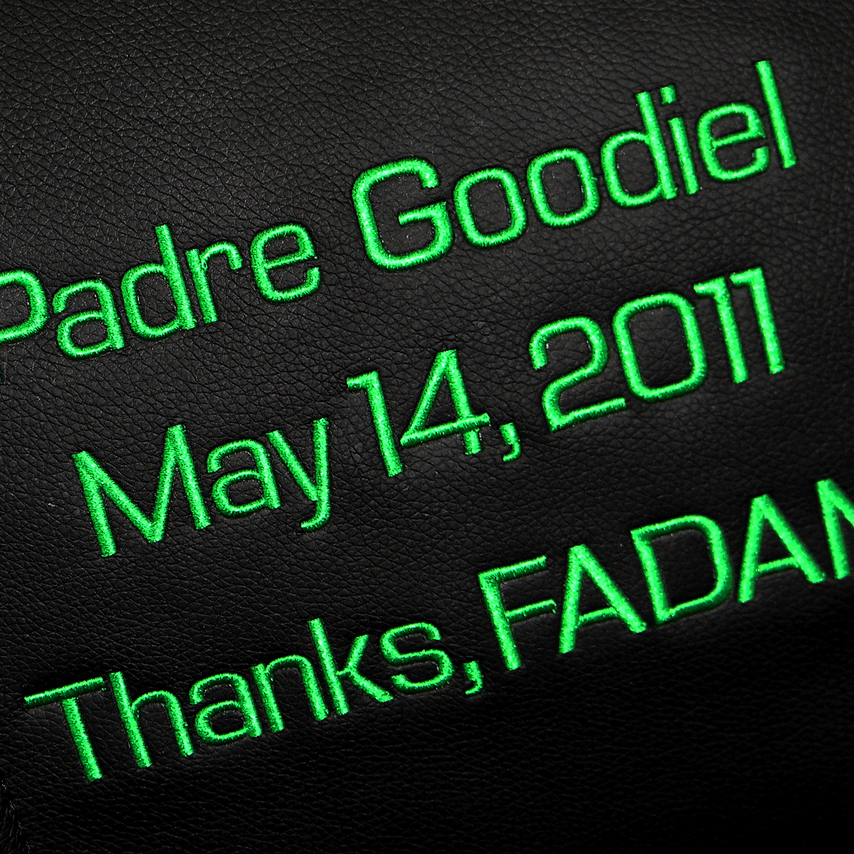 Emb-General_0004_Padre-Goodiel